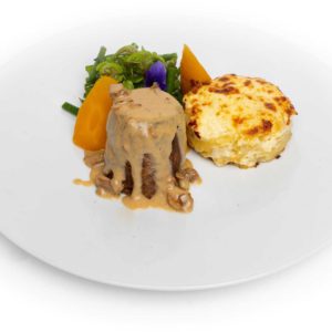 Fondant de veau, crème de girolles